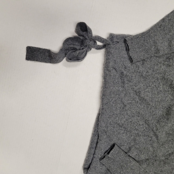 Banana Republic 100% Cashmere Tie Waist Sweater Grey Size XS - Picture 2 of 5